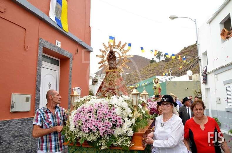 Imagen de archivo de la procesión de la Virgen del Pilar en el Valle de los Nueve Alto/TA.